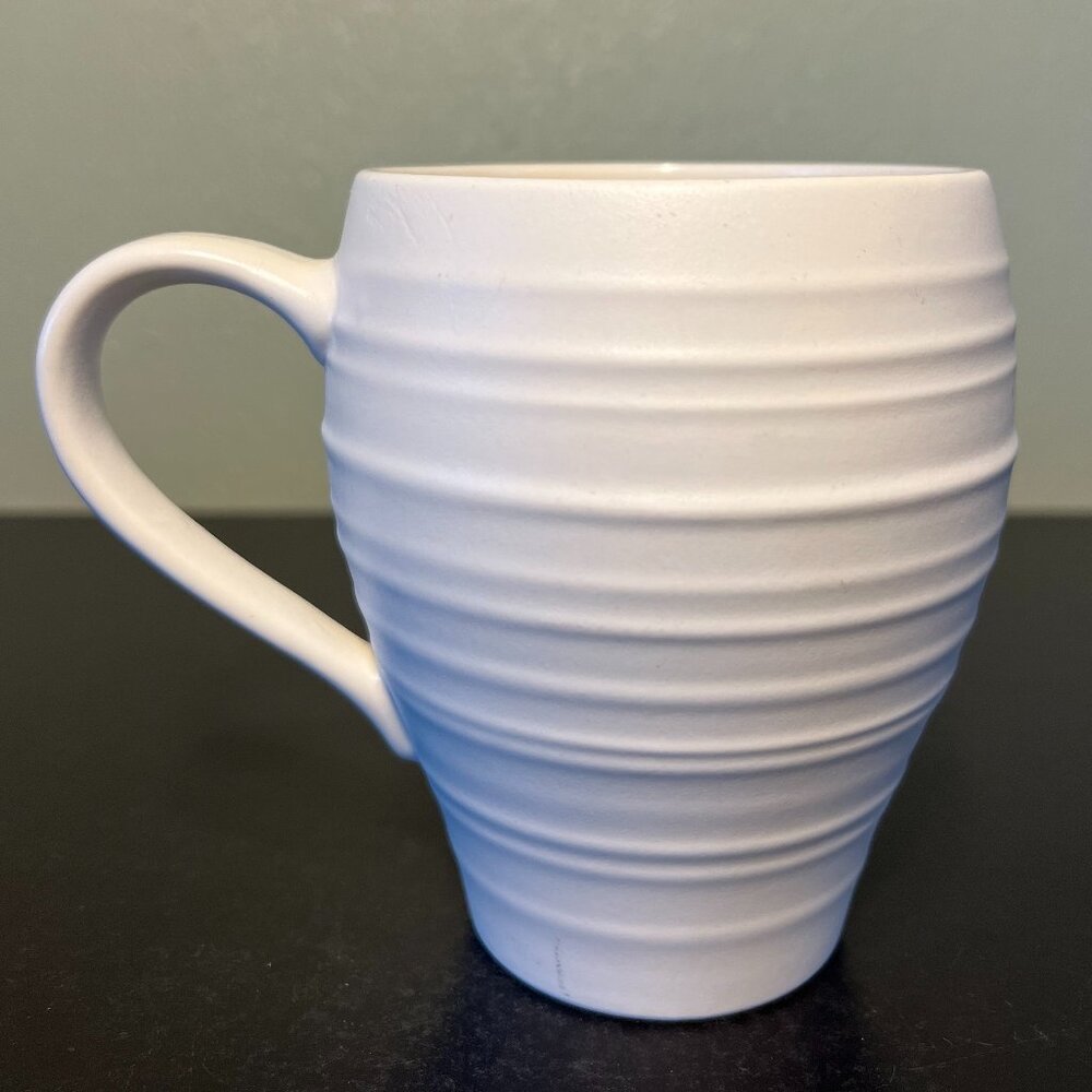 Mikasa Swirl White Stoneware Mug Tapered Embossed Ribbed Cream Off White 16oz